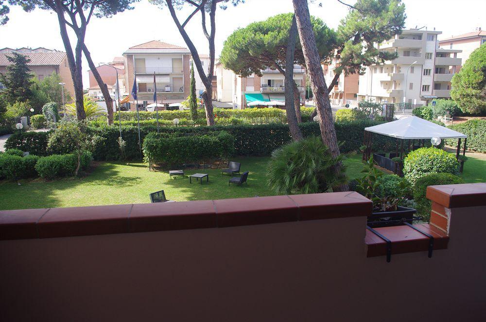 Ricci Hotel - Marina Di Grosseto Ngoại thất bức ảnh