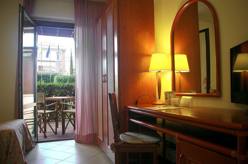 Ricci Hotel - Marina Di Grosseto Ngoại thất bức ảnh