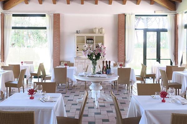 Ricci Hotel - Marina Di Grosseto Ngoại thất bức ảnh